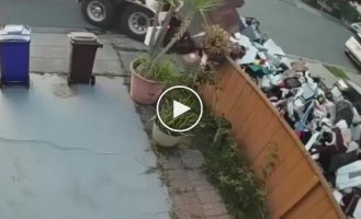 Владелец компании по вывозу мусора наказал должника