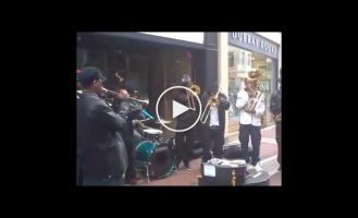 Бруклинский уличный духовой оркестр