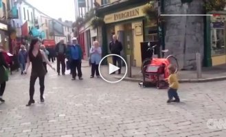 The kid saw a dancing girl. A moment later he did something amazing in front of everyone.