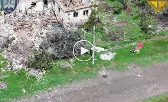 Пілоти 414-ї бригади СБС зупинили російський танк та спалили дві БМП окупантів