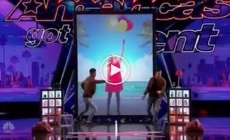 Потрясающее выступление французских близнецов на шоу America's Got Talent