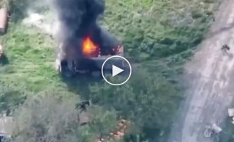 Бойцы 148-й ОАБр сожгли КамАЗ и уничтожили минометную позицию российских оккупантов дронами Дикі шершні