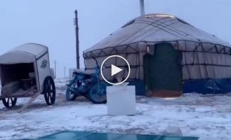 Refrigerator in Mongolian