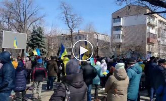 Митинг против оккупантов в Каховке