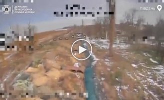 Російські загарбники безрезультатно намагалися збити зі стрілецької зброї дрони прикордонників