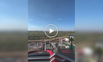 Аттракцион сломался на высоте 40 метров