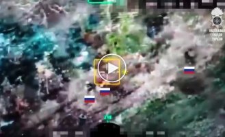 Arrival of an FPV drone against a group of Russian attack aircraft in the Zaporozhye region