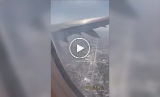 В США из двигателя самолета вырвалось пламя