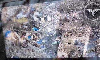 A kamikaze drone attacked a house near Avdeevka where the invaders were hiding