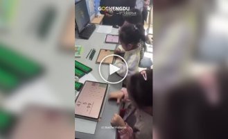 A six-year-old Chinese girl's amazing mental arithmetic skills
