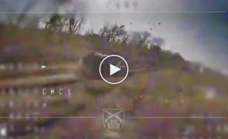 Ukrainian FPV drones attack Russian armored vehicles in the Kremensk direction