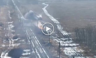 Ukrainian T-64BV tank destroys a Russian infantry fighting vehicle in the Avdeevsky direction