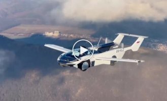 У Словаччині показали літаючий автомобіль - AirCar 2