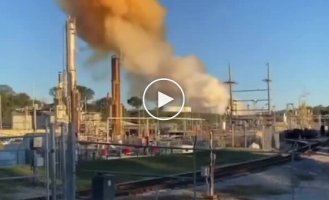 Взрыв на заводе в США привел к утечке ядовитых веществ