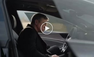 Джеймс Бонд пересел с Aston Martin на что-то странное