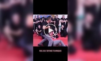 Master class from a gendarme: The art of hand-to-hand combat