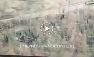 A Ukrainian kamikaze drone caught up with and destroyed a Russian tank in Krynki in the Kherson region