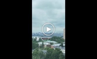 Російський Іжевськ за 1300 кілометрів від України атакували дрони. У місті лунають вибухи, постріли та горить підприємство