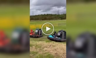 Уникальные гонки на воздушной подушке