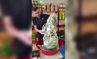 Схожий на плесняву мотузку, але в Туреччини його їдять на сніданок щодня