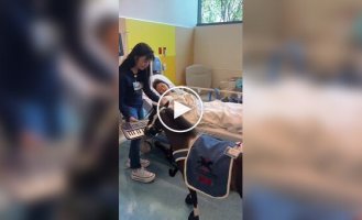In the US, pony therapists play the synthesizer to help patients come out of anesthesia