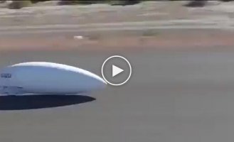 Этот «наземный дирижабль» разгоняется до 144 километров в час одной лишь силой ног