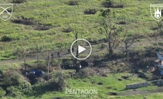 Российская штурмовая группа из пяти оккупантов до и после атаки на позиции украинских воинов