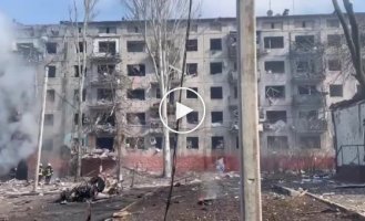 Ракеты, запущенные по Краматорску, попали в жилой дом и административное здание