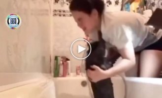 Когда решила искупать кота