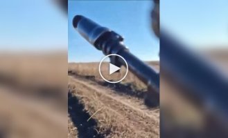 Ukrainian artillerymen covered the invaders with cluster munitions