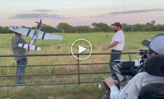 Пациент с чипом Илона Маска показал, как управляет самолетиком с помощью силы мысли