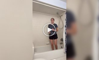 Американка пробігла 1,6 км у власній ванні км, Відео, Спорт, ванна, забавно, пробіжка