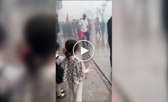 A little girl became the heroine of the festival