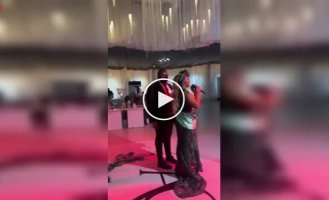 Предложение руки и сердца было неудачным, но выгодным