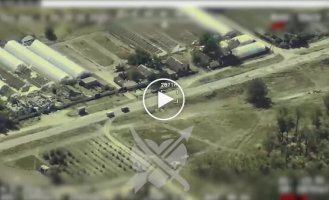 Две российские буханки врезались друг в друга на большой скорости и вылетели в кювет