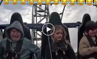 На аттракционе весело не всем
