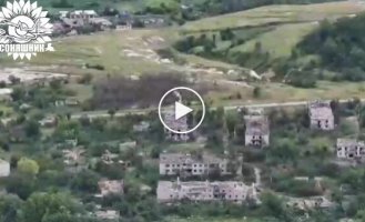Воздушные Силы нанесли удар авиабомбами по зданию с российскими штурмовиками