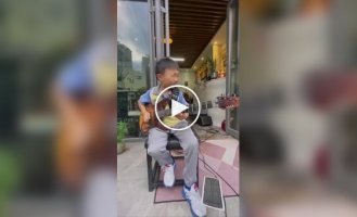 Talented 9 year old guitarist