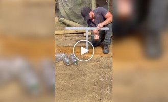 Годівниці для птахів з пляшок