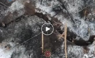 Close trench combat between Ukrainian and Russian soldiers in the Kremensky forest