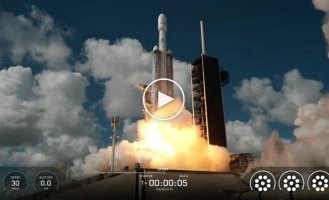 Falcon Heavy снова в деле: SpaceX провела 12-й запуск сверхтяжелой ракеты