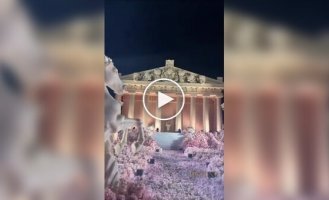 Китаєць побудував «котячий» храм для пропозиції руки і серця