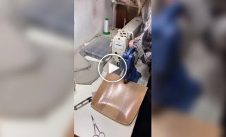 Оригинальный наряд из линолеума