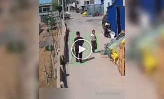 Мужчина на миг почувствовал себя ребенком