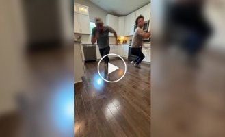 Коли додому раптово повернулася мати