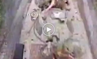 Donetsk region, Ukrainian FPV drone attacks Russian BMP-2 with armored infantry