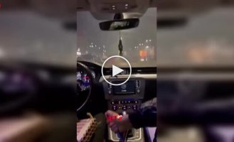 Когда запуск фейерверков из машины превращается в полный хаос