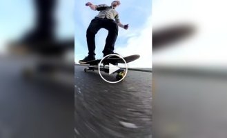 Скейтборд на магнитной подвеске