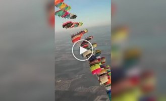 Parachutists set a record in Florida