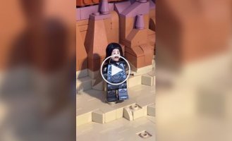 Любитель LEGO собрал песчаного червя из «Дюны»